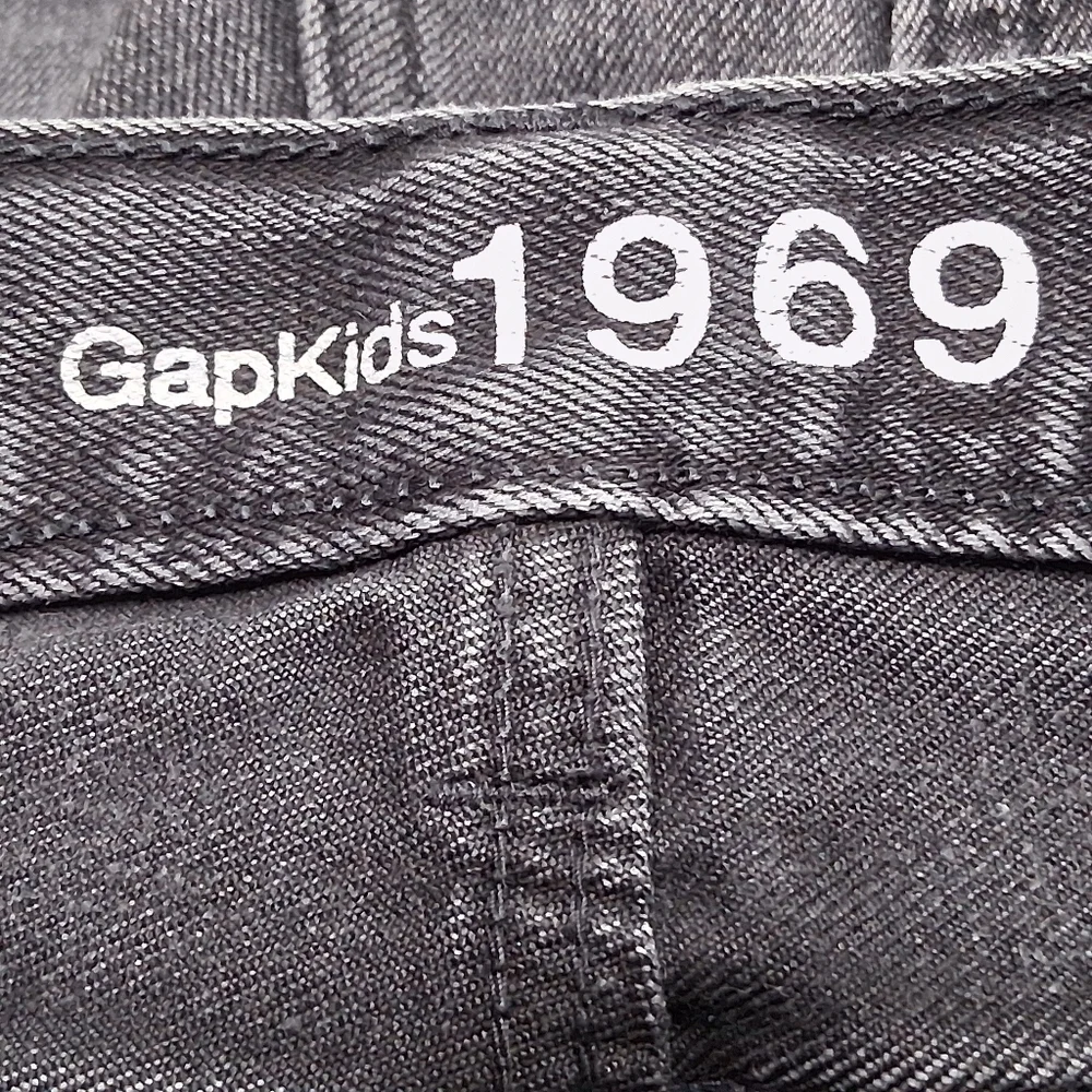 Gap Kids 1969 Black Cut Offs  Size 14